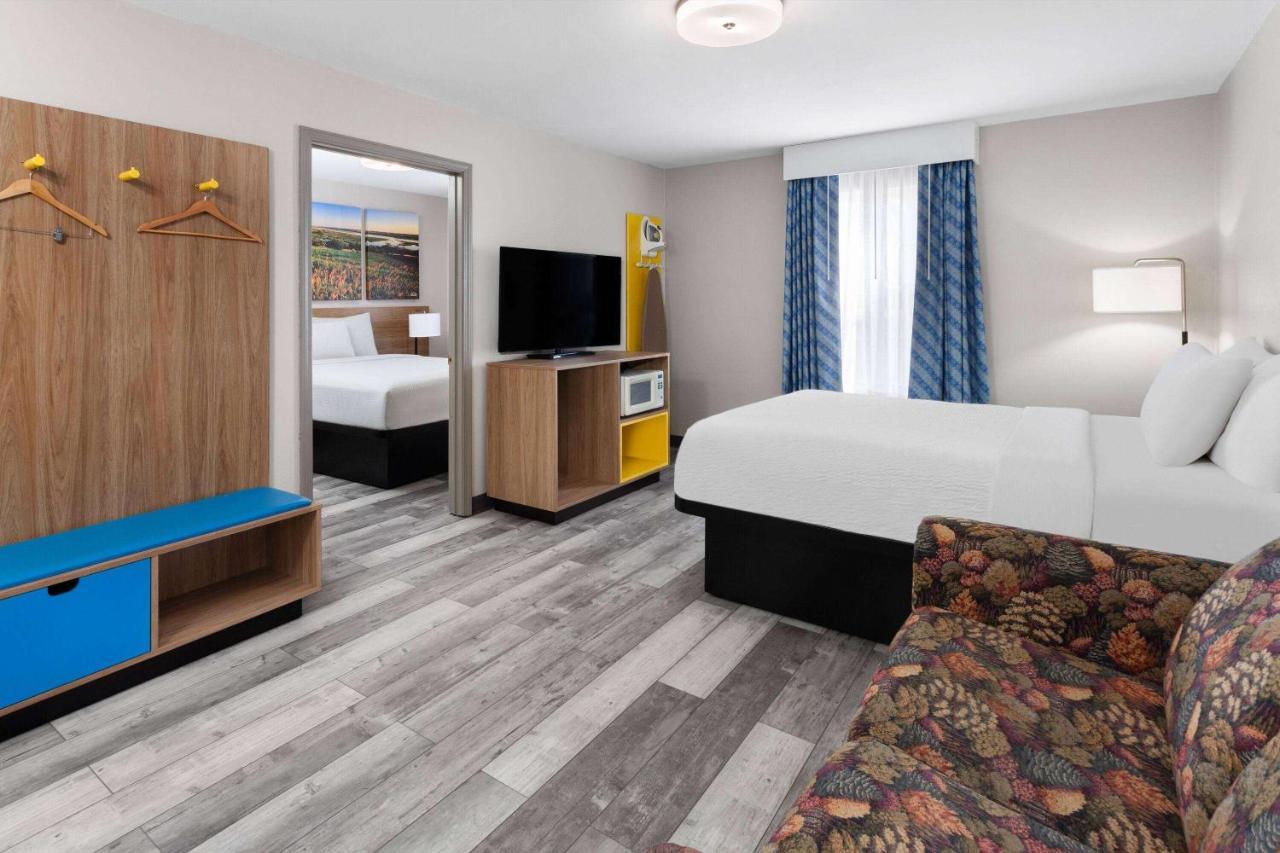 Days Inn & Suites By Wyndham Sellersburg Luaran gambar