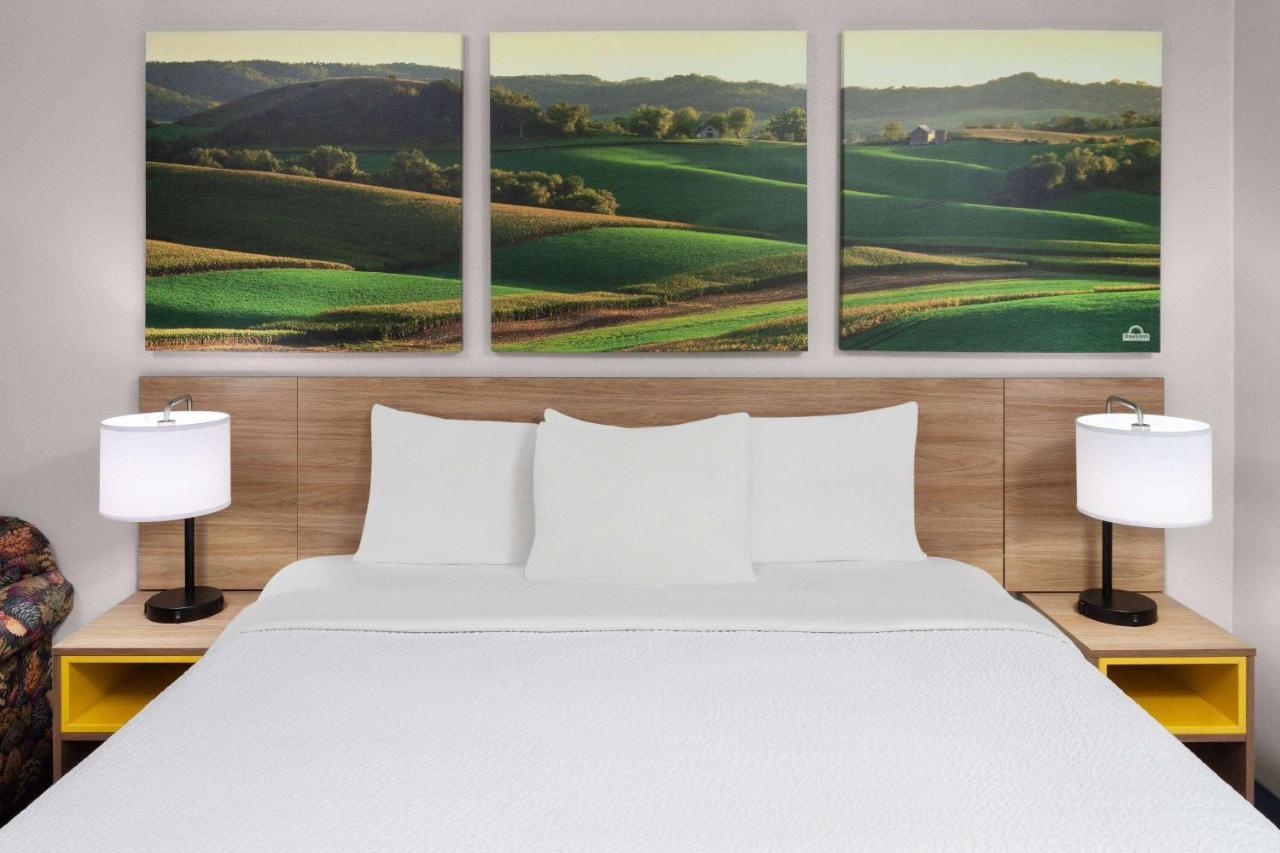 Days Inn & Suites By Wyndham Sellersburg Luaran gambar