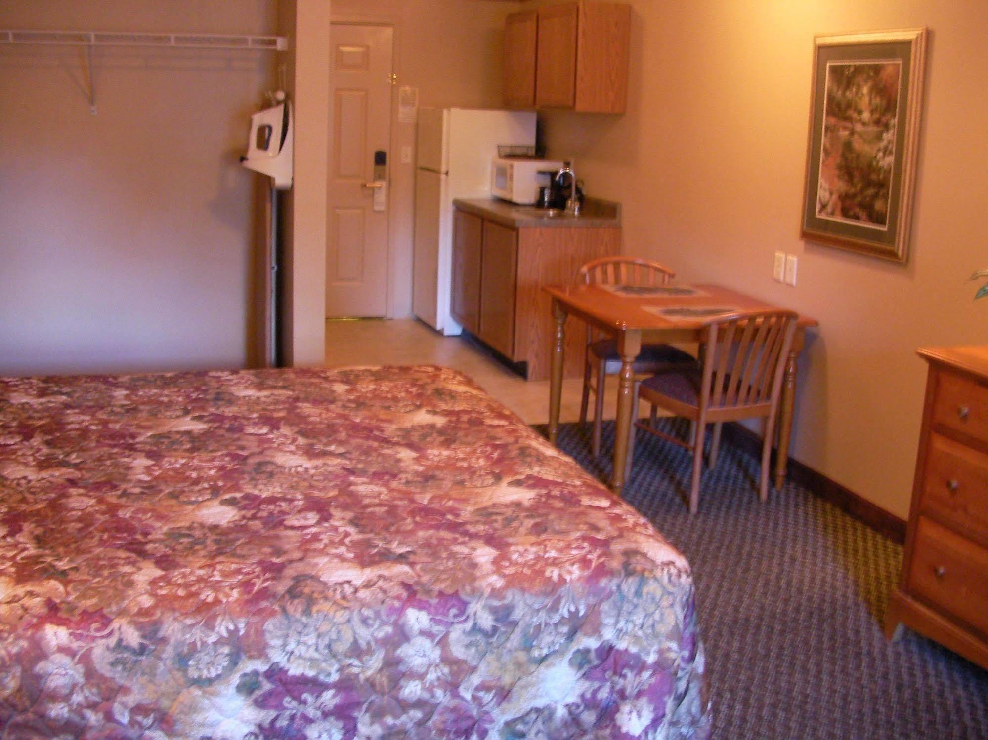 Days Inn & Suites By Wyndham Sellersburg Luaran gambar