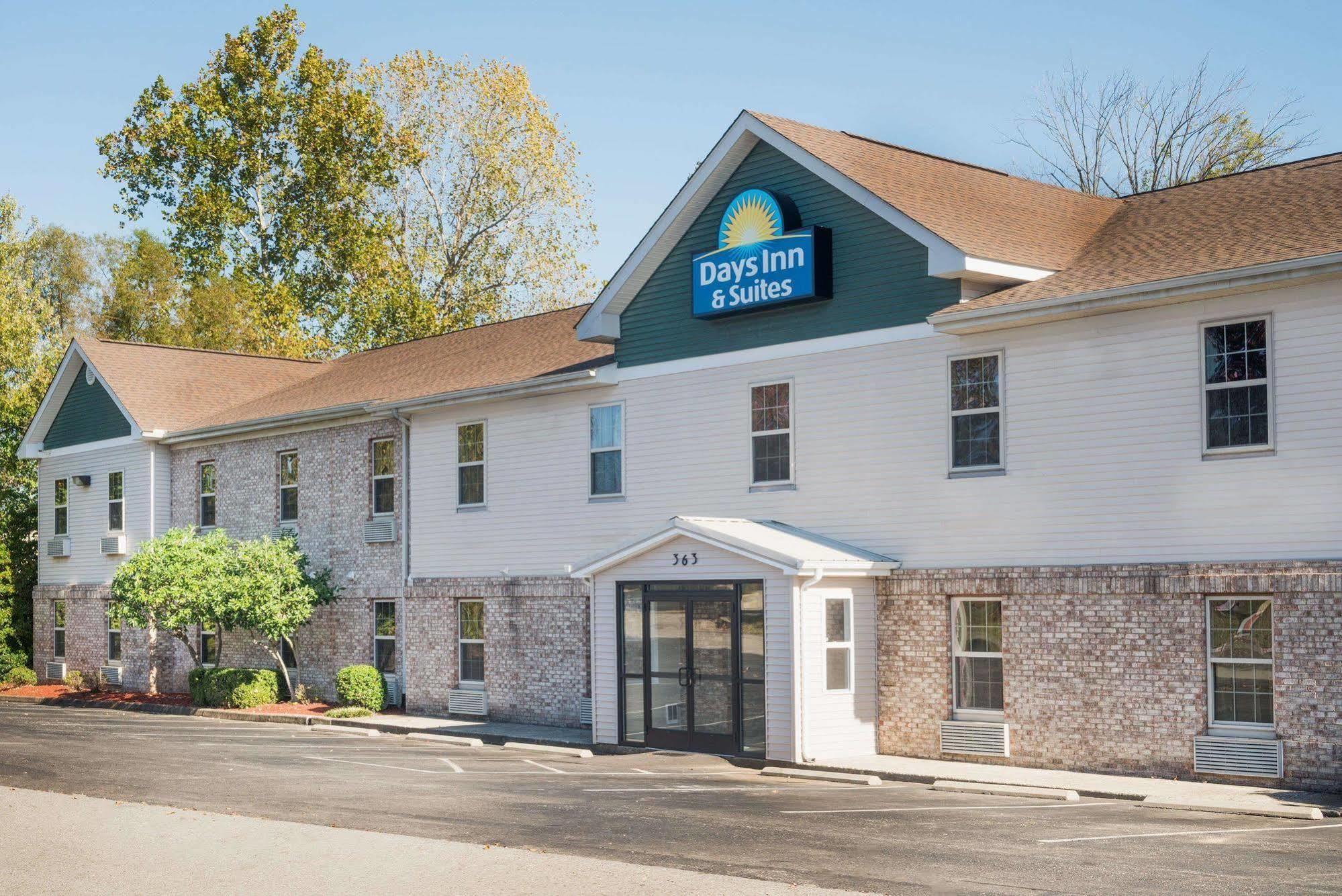 Days Inn & Suites By Wyndham Sellersburg Luaran gambar